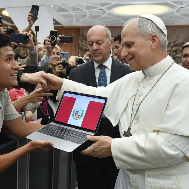 20250512T0751-POPE-LEO-MEDIA-1797108-scaled copy