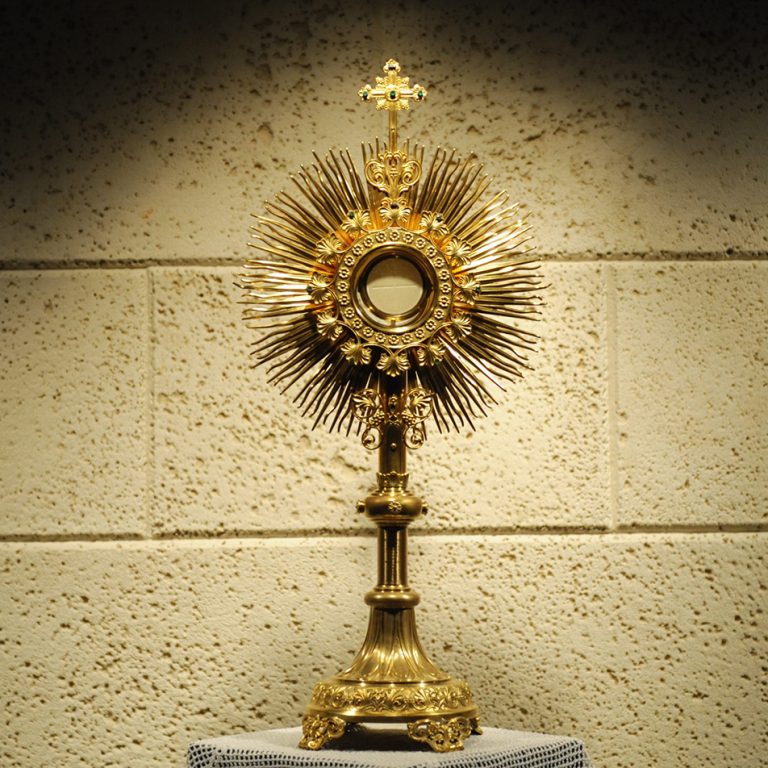 Monstrance-copy