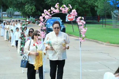 The Filipino community within the Diocese gathered together on May 3 for Flores de Mayo (May Crowning) at St. Frances Cabrini Church with Fr. Dwight de Jesus celebrating the Mass. 