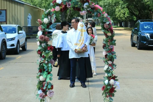 The Filipino community within the Diocese gathered together on May 3 for Flores de Mayo (May Crowning) at St. Frances Cabrini Church with Fr. Dwight de Jesus celebrating the Mass. 