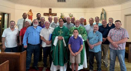 Moncla-mens-choir-visit